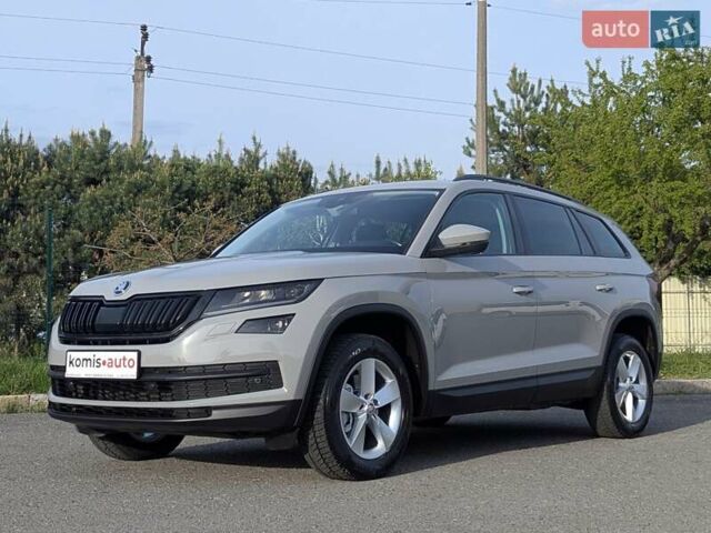 Серый Шкода Kodiaq, объемом двигателя 2 л и пробегом 220 тыс. км за 23999 $, фото 5 на Automoto.ua