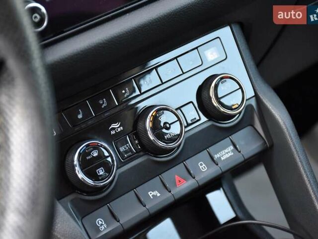 Сірий Шкода Kodiaq, об'ємом двигуна 1.97 л та пробігом 157 тис. км за 23900 $, фото 35 на Automoto.ua