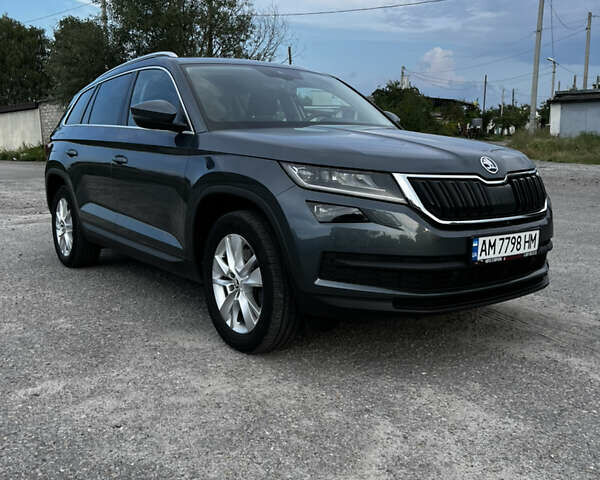 Серый Шкода Kodiaq, объемом двигателя 1.97 л и пробегом 190 тыс. км за 28500 $, фото 2 на Automoto.ua