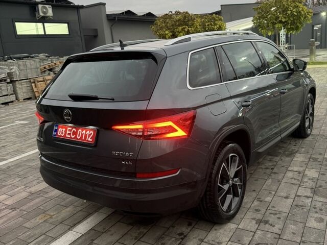 Серый Шкода Kodiaq, объемом двигателя 2 л и пробегом 227 тыс. км за 27800 $, фото 3 на Automoto.ua