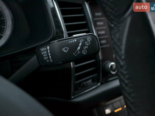 Серый Шкода Kodiaq, объемом двигателя 1.97 л и пробегом 209 тыс. км за 24955 $, фото 43 на Automoto.ua