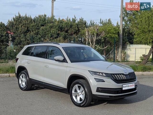Серый Шкода Kodiaq, объемом двигателя 2 л и пробегом 220 тыс. км за 23999 $, фото 15 на Automoto.ua