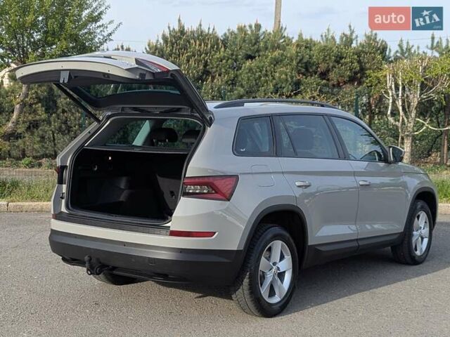 Сірий Шкода Kodiaq, об'ємом двигуна 2 л та пробігом 220 тис. км за 23999 $, фото 41 на Automoto.ua