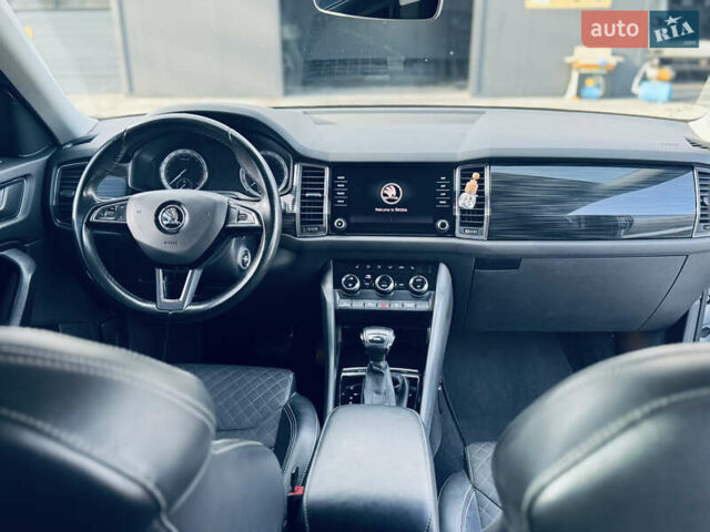 Серый Шкода Kodiaq, объемом двигателя 1.97 л и пробегом 235 тыс. км за 24444 $, фото 12 на Automoto.ua