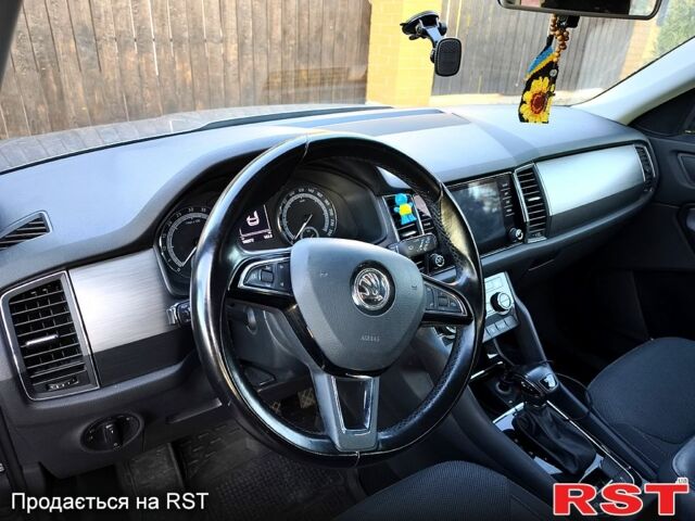 Сірий Шкода Kodiaq, об'ємом двигуна 2 л та пробігом 180 тис. км за 21850 $, фото 12 на Automoto.ua