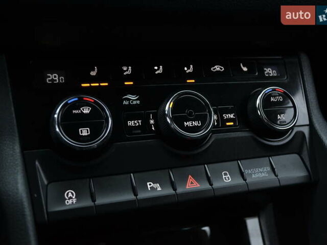 Серый Шкода Kodiaq, объемом двигателя 1.97 л и пробегом 209 тыс. км за 24955 $, фото 45 на Automoto.ua