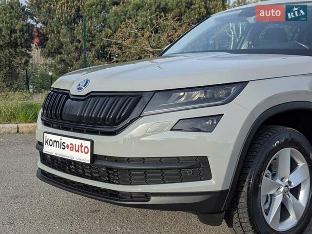 Сірий Шкода Kodiaq, об'ємом двигуна 2 л та пробігом 220 тис. км за 23999 $, фото 4 на Automoto.ua
