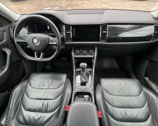 Серый Шкода Kodiaq, объемом двигателя 1.97 л и пробегом 283 тыс. км за 28200 $, фото 14 на Automoto.ua