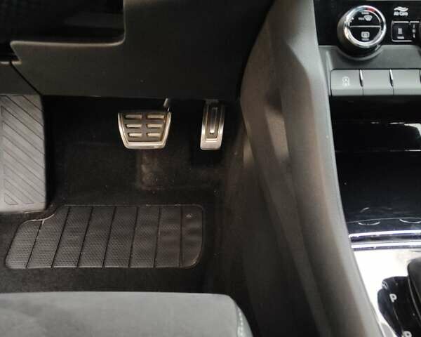 Серый Шкода Kodiaq, объемом двигателя 1.97 л и пробегом 243 тыс. км за 28700 $, фото 17 на Automoto.ua