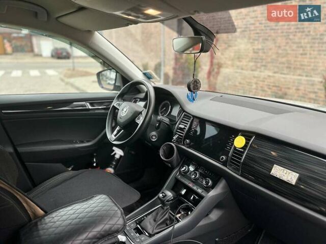 Серый Шкода Kodiaq, объемом двигателя 1.98 л и пробегом 38 тыс. км за 29999 $, фото 14 на Automoto.ua