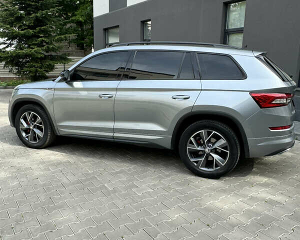 Сірий Шкода Kodiaq, об'ємом двигуна 1.97 л та пробігом 198 тис. км за 28880 $, фото 1 на Automoto.ua