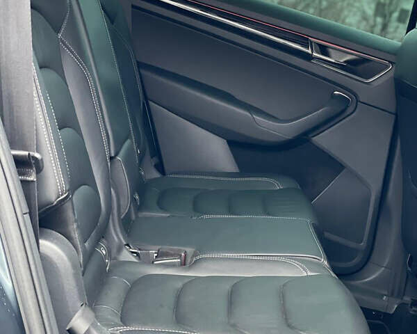 Сірий Шкода Kodiaq, об'ємом двигуна 1.97 л та пробігом 229 тис. км за 26999 $, фото 65 на Automoto.ua