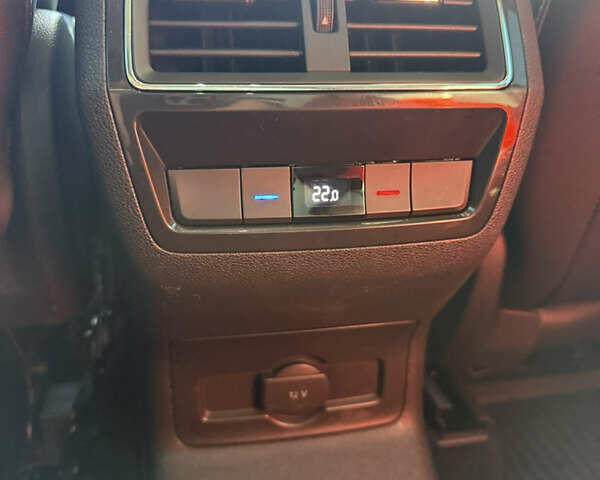 Серый Шкода Kodiaq, объемом двигателя 1.97 л и пробегом 215 тыс. км за 29700 $, фото 24 на Automoto.ua