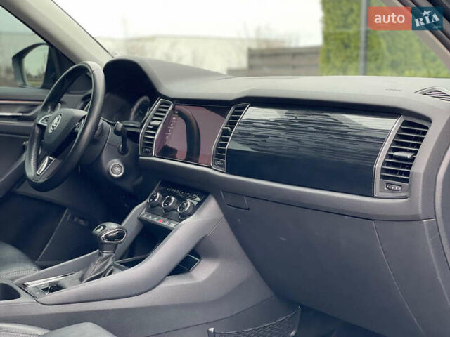 Сірий Шкода Kodiaq, об'ємом двигуна 1.97 л та пробігом 229 тис. км за 26999 $, фото 57 на Automoto.ua
