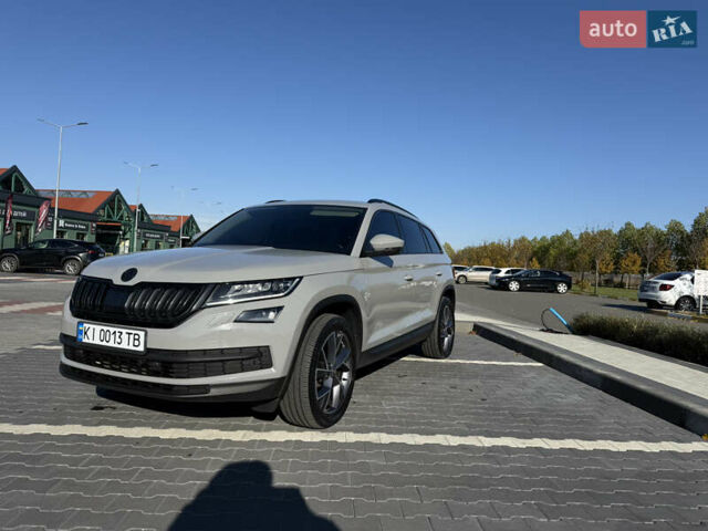 Серый Шкода Kodiaq, объемом двигателя 1.97 л и пробегом 215 тыс. км за 29700 $, фото 2 на Automoto.ua