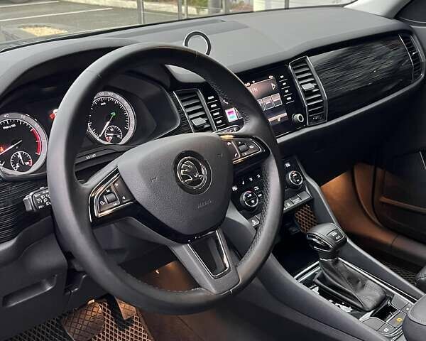 Серый Шкода Kodiaq, объемом двигателя 1.98 л и пробегом 86 тыс. км за 26910 $, фото 17 на Automoto.ua
