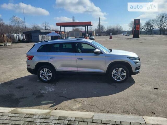 Серый Шкода Kodiaq, объемом двигателя 1.97 л и пробегом 286 тыс. км за 22500 $, фото 53 на Automoto.ua