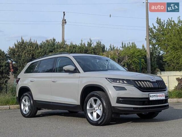 Серый Шкода Kodiaq, объемом двигателя 2 л и пробегом 220 тыс. км за 23999 $, фото 18 на Automoto.ua