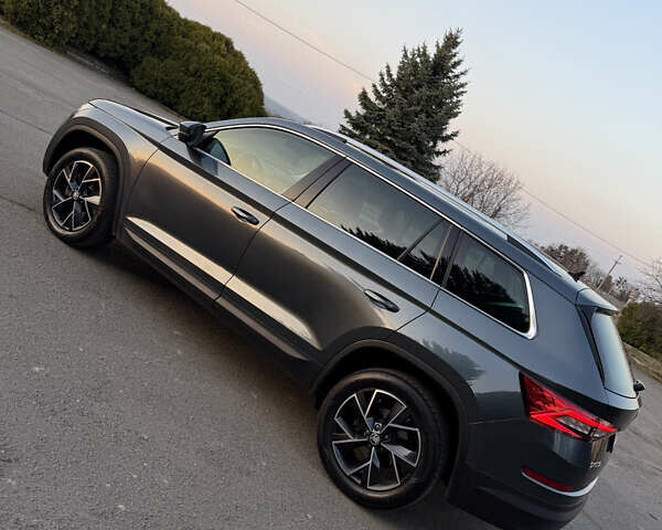 Серый Шкода Kodiaq, объемом двигателя 1.97 л и пробегом 210 тыс. км за 28700 $, фото 7 на Automoto.ua