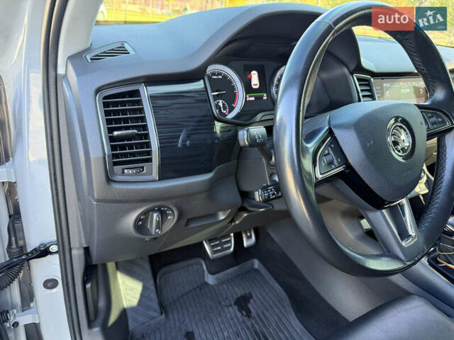 Серый Шкода Kodiaq, объемом двигателя 1.97 л и пробегом 215 тыс. км за 29700 $, фото 14 на Automoto.ua