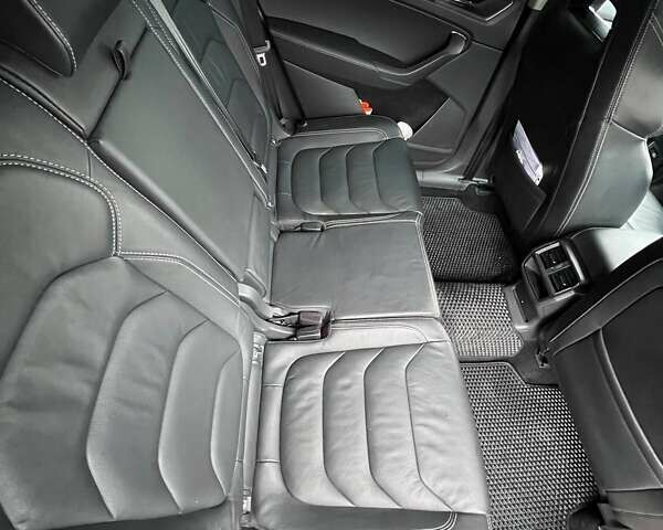 Серый Шкода Kodiaq, объемом двигателя 1.97 л и пробегом 283 тыс. км за 28200 $, фото 13 на Automoto.ua