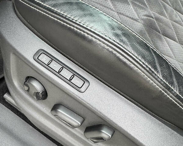 Серый Шкода Kodiaq, объемом двигателя 1.97 л и пробегом 194 тыс. км за 33000 $, фото 5 на Automoto.ua