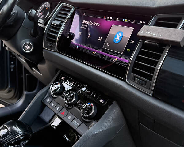 Серый Шкода Kodiaq, объемом двигателя 1.97 л и пробегом 210 тыс. км за 28700 $, фото 11 на Automoto.ua