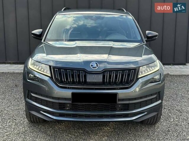 Серый Шкода Kodiaq, объемом двигателя 2 л и пробегом 201 тыс. км за 29300 $, фото 2 на Automoto.ua