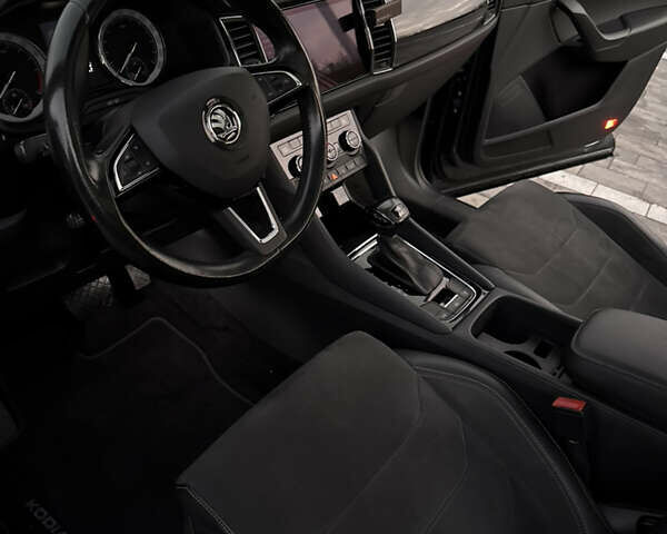 Серый Шкода Kodiaq, объемом двигателя 1.97 л и пробегом 227 тыс. км за 28500 $, фото 31 на Automoto.ua
