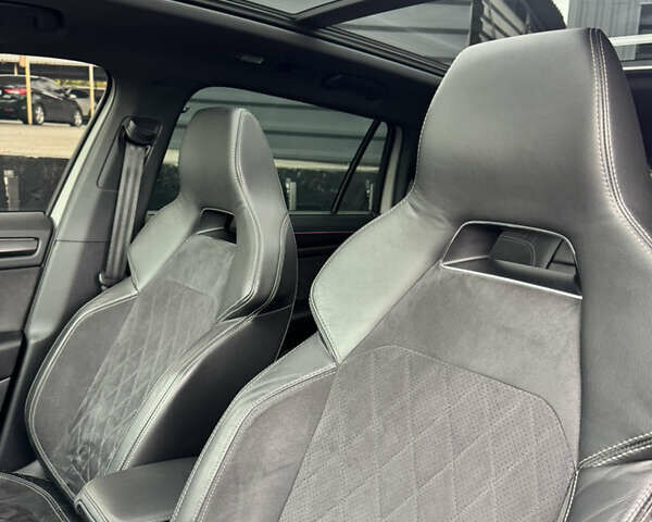 Серый Шкода Kodiaq, объемом двигателя 1.97 л и пробегом 194 тыс. км за 33000 $, фото 4 на Automoto.ua