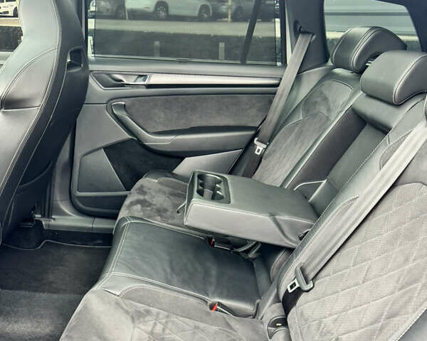 Серый Шкода Kodiaq, объемом двигателя 1.97 л и пробегом 194 тыс. км за 33000 $, фото 6 на Automoto.ua