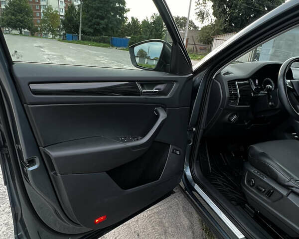 Серый Шкода Kodiaq, объемом двигателя 1.97 л и пробегом 190 тыс. км за 28500 $, фото 10 на Automoto.ua