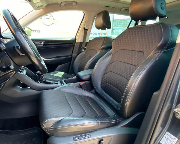 Серый Шкода Kodiaq, объемом двигателя 1.97 л и пробегом 248 тыс. км за 22950 $, фото 16 на Automoto.ua