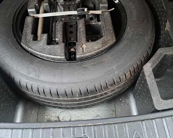 Серый Шкода Kodiaq, объемом двигателя 1.98 л и пробегом 230 тыс. км за 21000 $, фото 16 на Automoto.ua