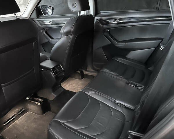 Серый Шкода Kodiaq, объемом двигателя 1.98 л и пробегом 107 тыс. км за 26999 $, фото 5 на Automoto.ua