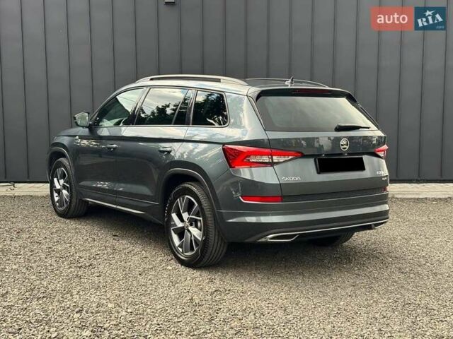 Серый Шкода Kodiaq, объемом двигателя 2 л и пробегом 201 тыс. км за 29300 $, фото 5 на Automoto.ua