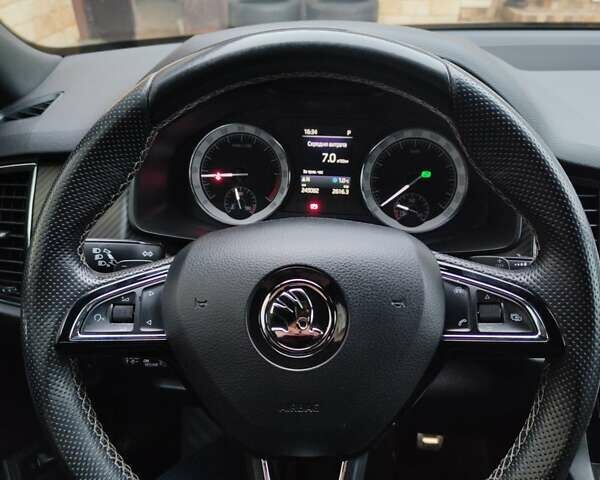 Серый Шкода Kodiaq, объемом двигателя 1.97 л и пробегом 243 тыс. км за 28700 $, фото 10 на Automoto.ua