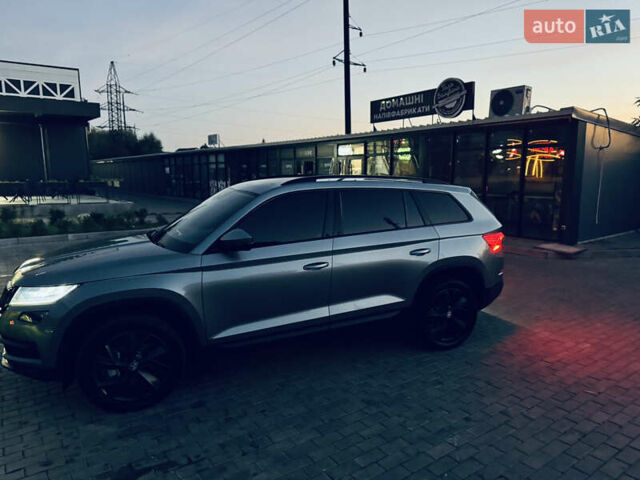 Серый Шкода Kodiaq, объемом двигателя 1.97 л и пробегом 236 тыс. км за 23999 $, фото 1 на Automoto.ua