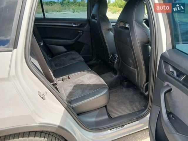 Шкода Kodiaq 2018 в Одессе на Automoto.ua Серый Шкода Kodiaq, объемом двигателя 1.97 л и пробегом 220 тыс. км за 27300 $, фото 6 на Automoto.ua