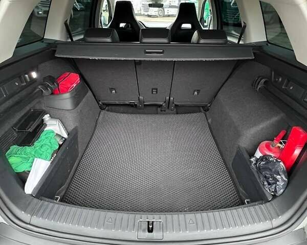 Серый Шкода Kodiaq, объемом двигателя 1.97 л и пробегом 283 тыс. км за 28200 $, фото 15 на Automoto.ua