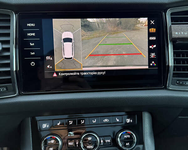Серый Шкода Kodiaq, объемом двигателя 1.97 л и пробегом 210 тыс. км за 28700 $, фото 16 на Automoto.ua