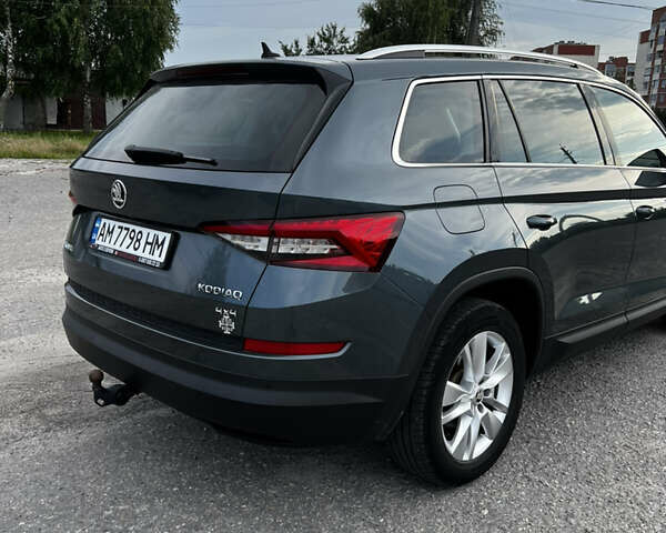 Серый Шкода Kodiaq, объемом двигателя 1.97 л и пробегом 190 тыс. км за 28500 $, фото 4 на Automoto.ua
