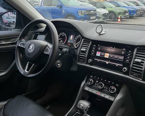 Серый Шкода Kodiaq, объемом двигателя 1.98 л и пробегом 86 тыс. км за 26910 $, фото 16 на Automoto.ua