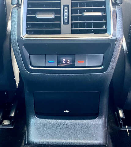 Серый Шкода Kodiaq, объемом двигателя 1.97 л и пробегом 248 тыс. км за 22950 $, фото 23 на Automoto.ua