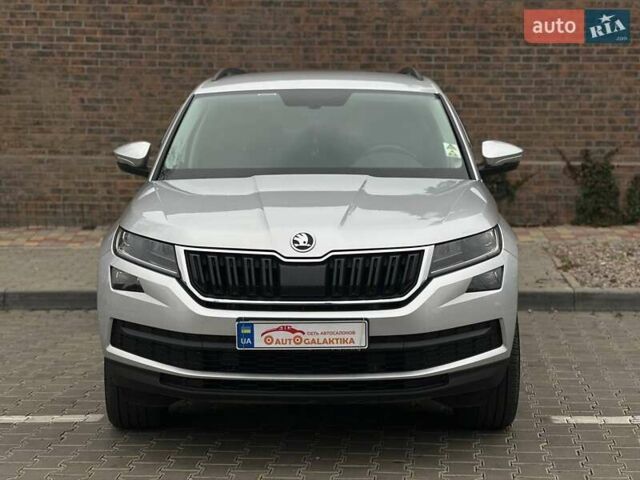 Серый Шкода Kodiaq, объемом двигателя 1.98 л и пробегом 38 тыс. км за 29999 $, фото 2 на Automoto.ua