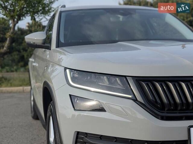 Сірий Шкода Kodiaq, об'ємом двигуна 2 л та пробігом 220 тис. км за 23999 $, фото 17 на Automoto.ua