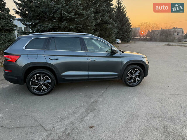 Серый Шкода Kodiaq, объемом двигателя 1.97 л и пробегом 210 тыс. км за 28700 $, фото 3 на Automoto.ua