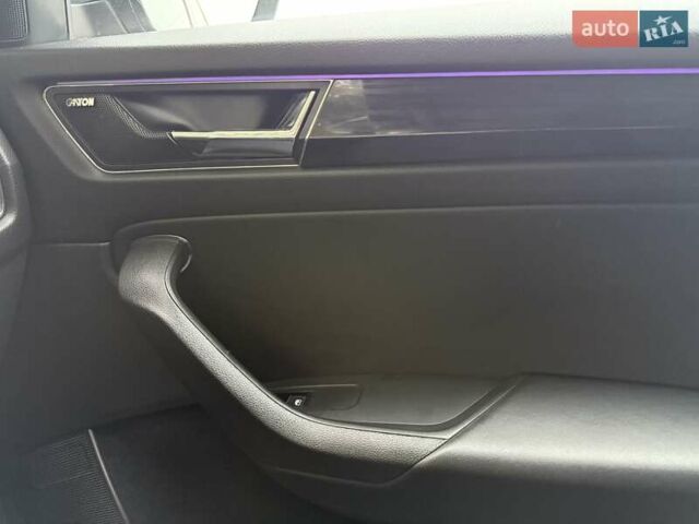 Серый Шкода Kodiaq, объемом двигателя 1.97 л и пробегом 167 тыс. км за 25400 $, фото 2 на Automoto.ua