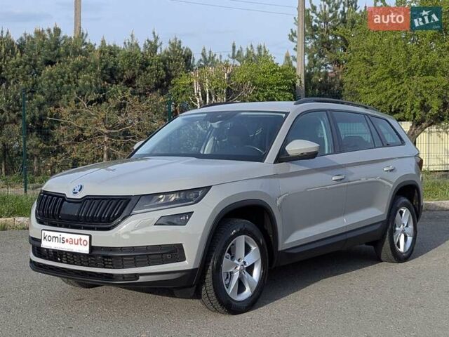Серый Шкода Kodiaq, объемом двигателя 2 л и пробегом 220 тыс. км за 23999 $, фото 3 на Automoto.ua