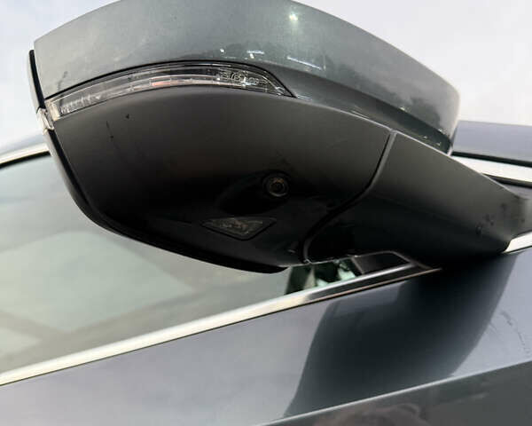 Серый Шкода Kodiaq, объемом двигателя 1.97 л и пробегом 227 тыс. км за 28500 $, фото 23 на Automoto.ua